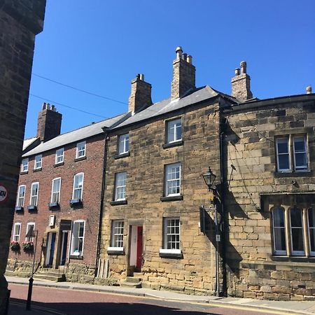Castle Retreat - Luxury Apartment Opposite Alnwick Castle Bagian luar foto