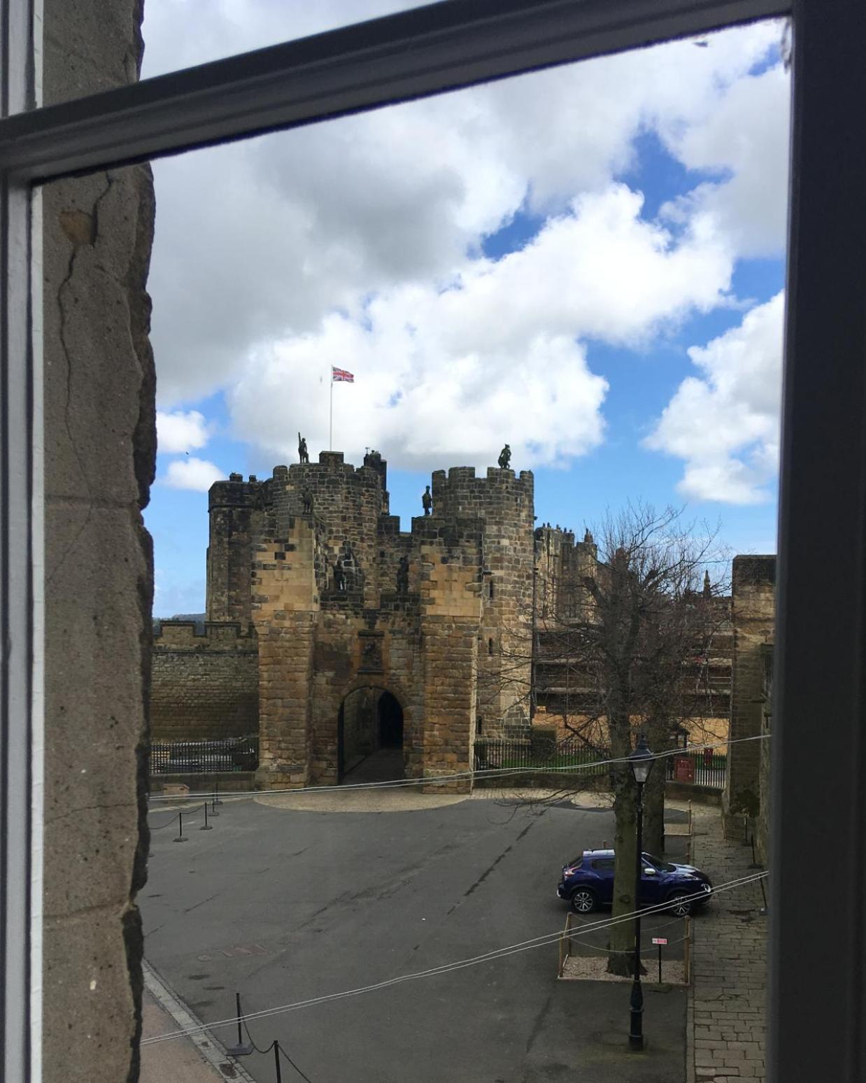 Castle Retreat - Luxury Apartment Opposite Alnwick Castle Bagian luar foto