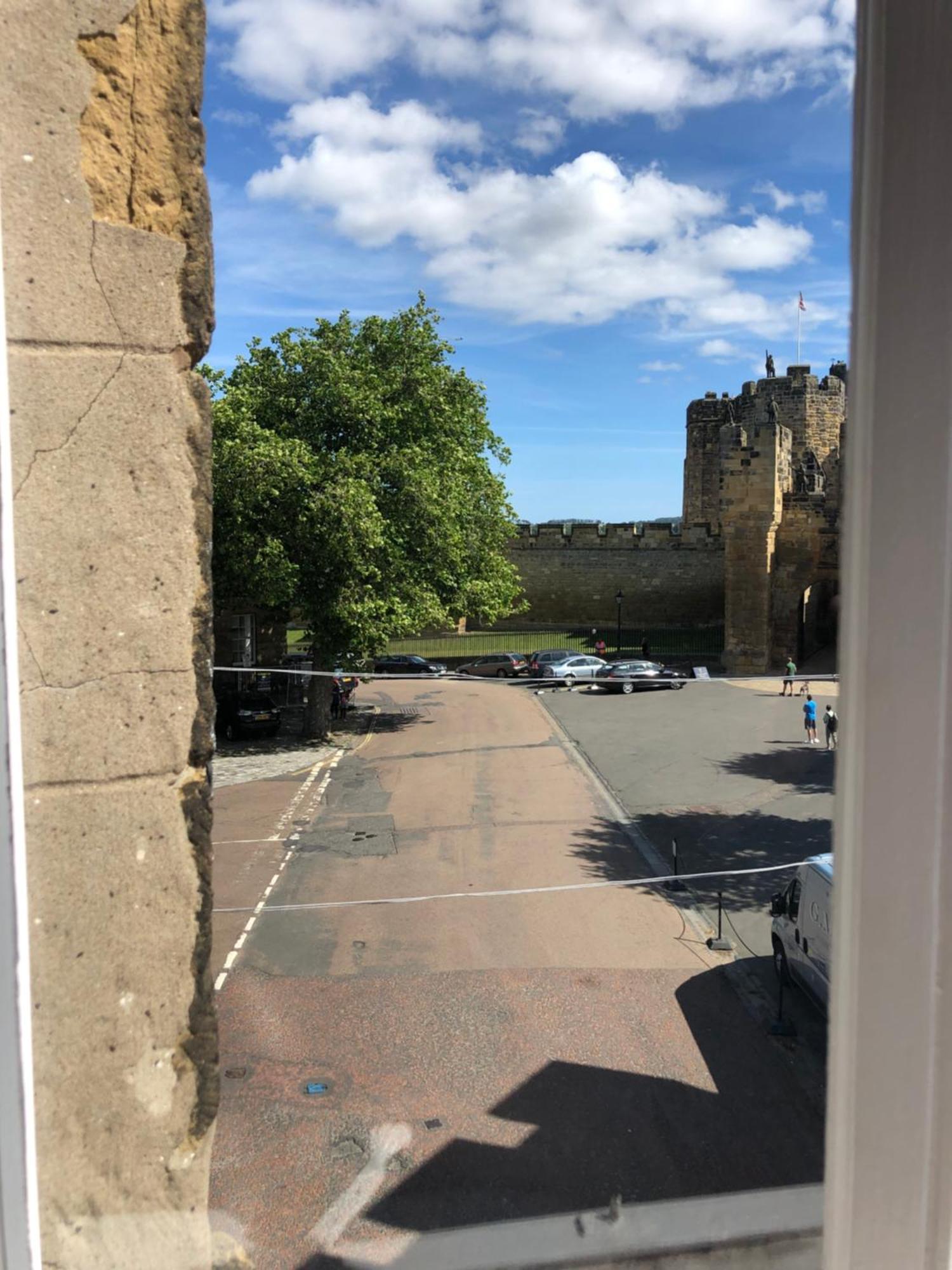Castle Retreat - Luxury Apartment Opposite Alnwick Castle Bagian luar foto